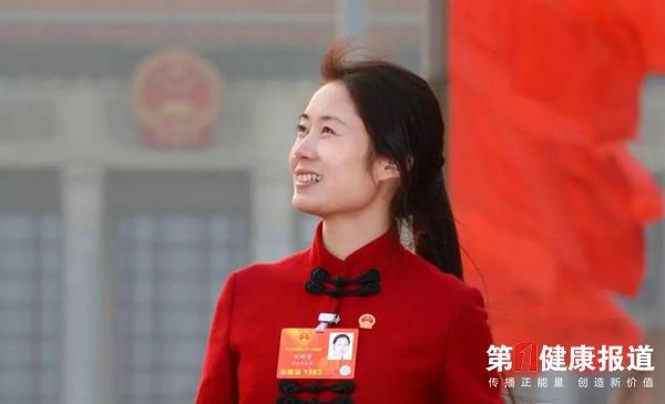 刘锦秀代表 产业扶贫要抓主导产业