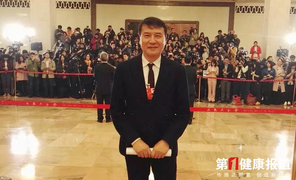 叶小钢委员 美育开启心灵之窗创造文化自信