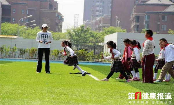学校体育.jpg