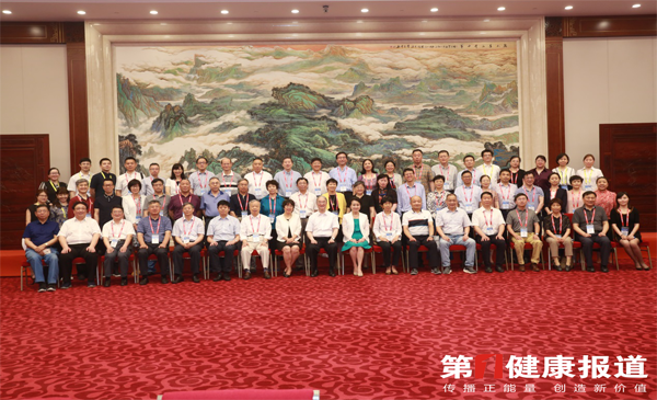 中国新药杂志编委合影留念1.png