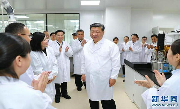 习近平考察中医药科技园：让中医药走向世界