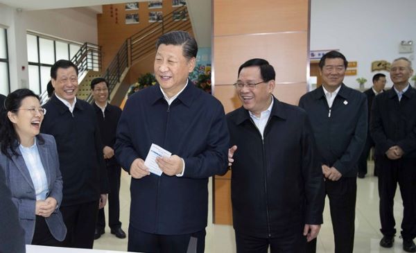 习近平：让更多人行动起来培养垃圾分类的好习惯