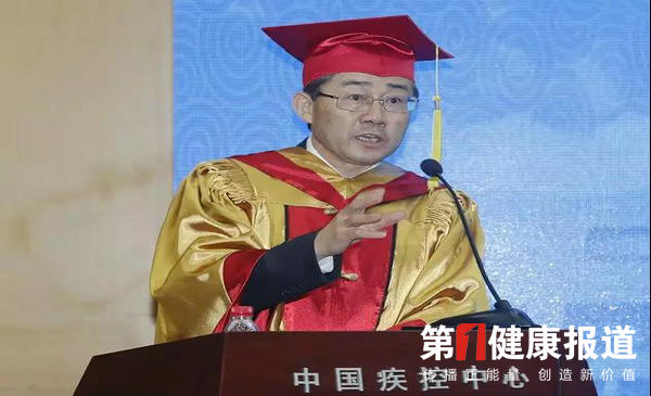 高福寄语博硕生 在健康中国的道路上 德到位了，你才能够走得更远