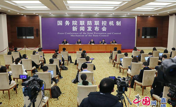 通过大喇叭和流动小喇叭等传统方式在广大农村宣传疫情防范