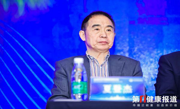 《⼈体使⽤说明书》将于10月出版发行