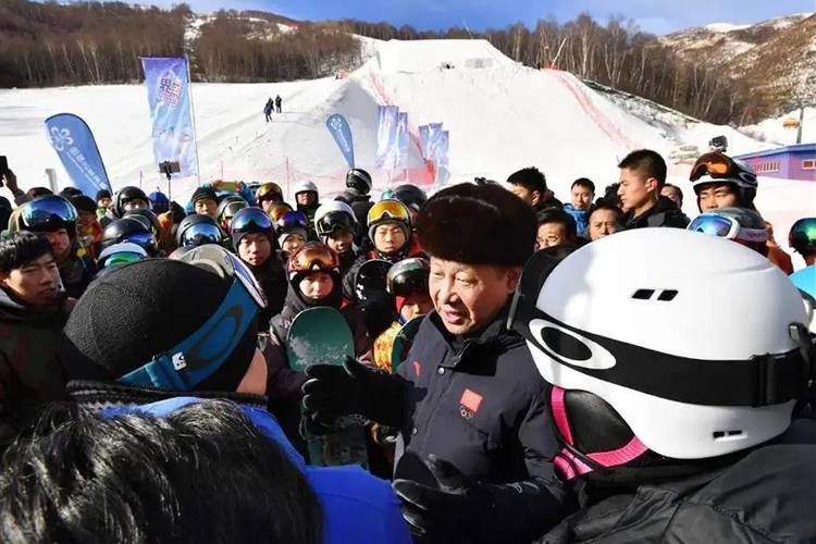 习近平的冰雪运动情缘