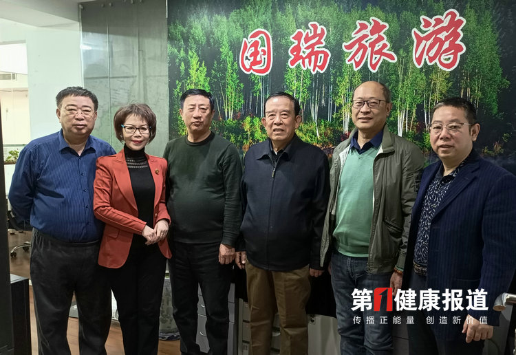 这个行程首发，赶在五一前去喝桦树汁
