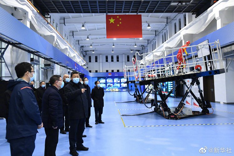习近平在北京考察冬奥会、冬残奥会筹办备赛工作 .jpg