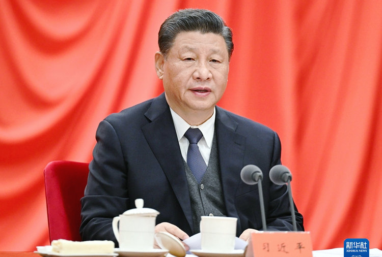 习近平：集中纠治教育医疗、养老社保、生态环保、安全生产、食品药品安全等领域群众反映强烈的突出问题