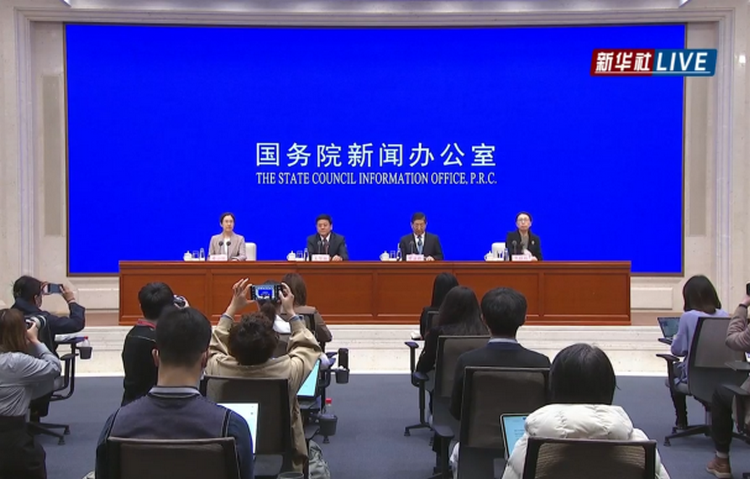 国家卫健委：坚持“动态清零”总方针不动摇