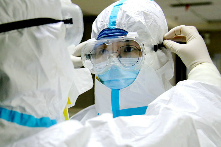 人民日报评论：坚持科学精准、动态清零