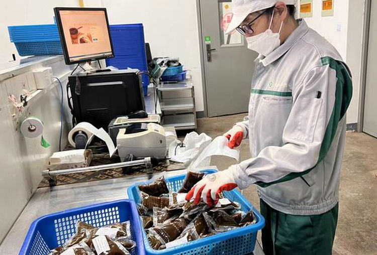 人民日报：中医药全方位深度参与上海抗疫