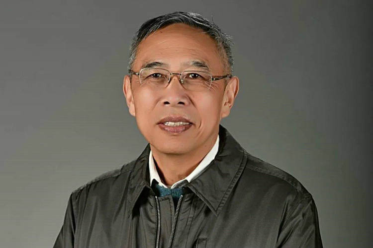 中国社会科学院中医国情调研课题组负责人陈其广喜获健康老人功勋荣誉称号