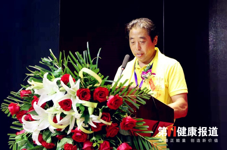朱一中代代传中医普及孩子与弟子获颁健康宣传大使