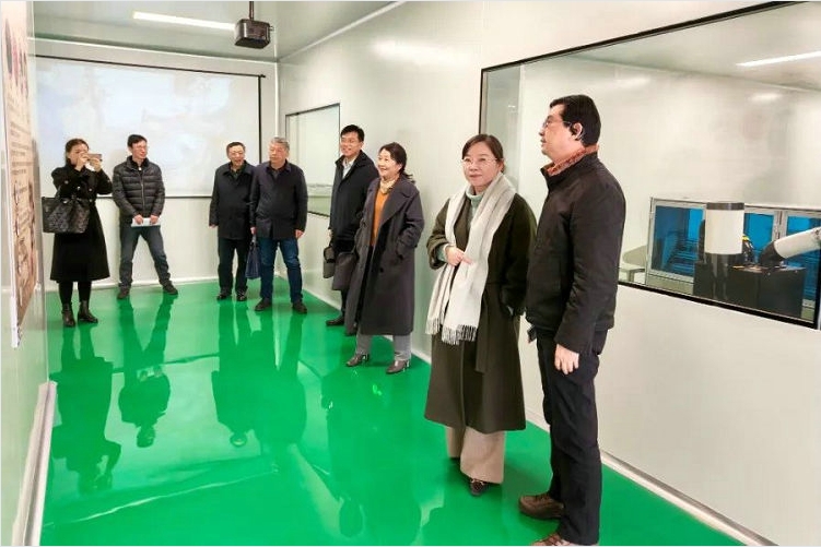 医保局领导调研七〇七天然制药解决企业急难愁盼