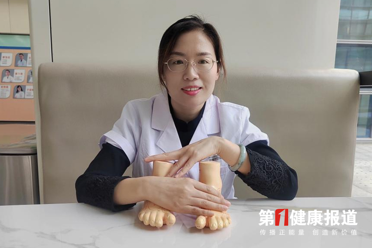 ​崔海菊独创“脑病脚医”手法助孤独症获颁健康宣传大使