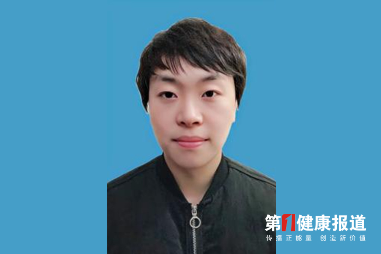 韩帅君承袭老父正骨术护百姓获颁健康宣传大使