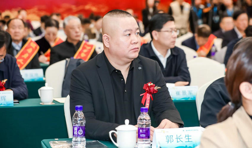 华露生以特殊膳食产品助力健康老龄化