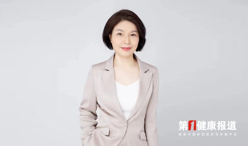 闫静践行道医智慧掌握传统医学技法获颁健康宣传大使