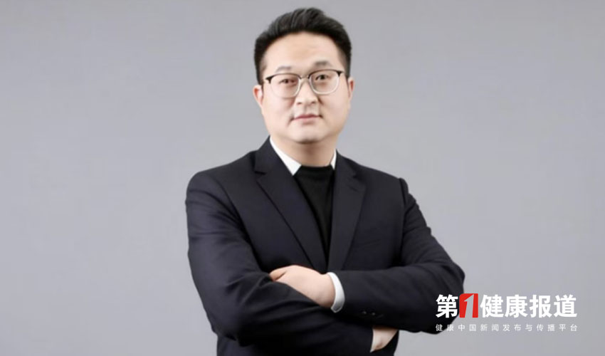 王斌传承中医绝学获颁健康宣传大使