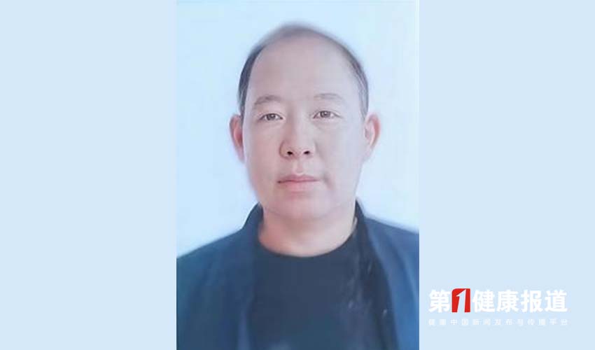 罗群前四十余年坚持以医为趣以药为伴获颁健康宣传大使