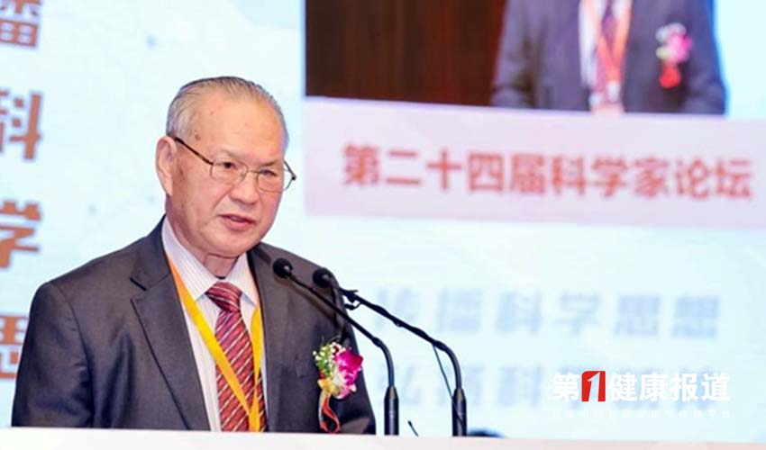 盛基山耄耋之年依然坚守医疗获颁健康宣